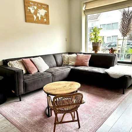 Holiday House 6 Pers. Privat Parking, Beach Cabin * Egmond aan Zee